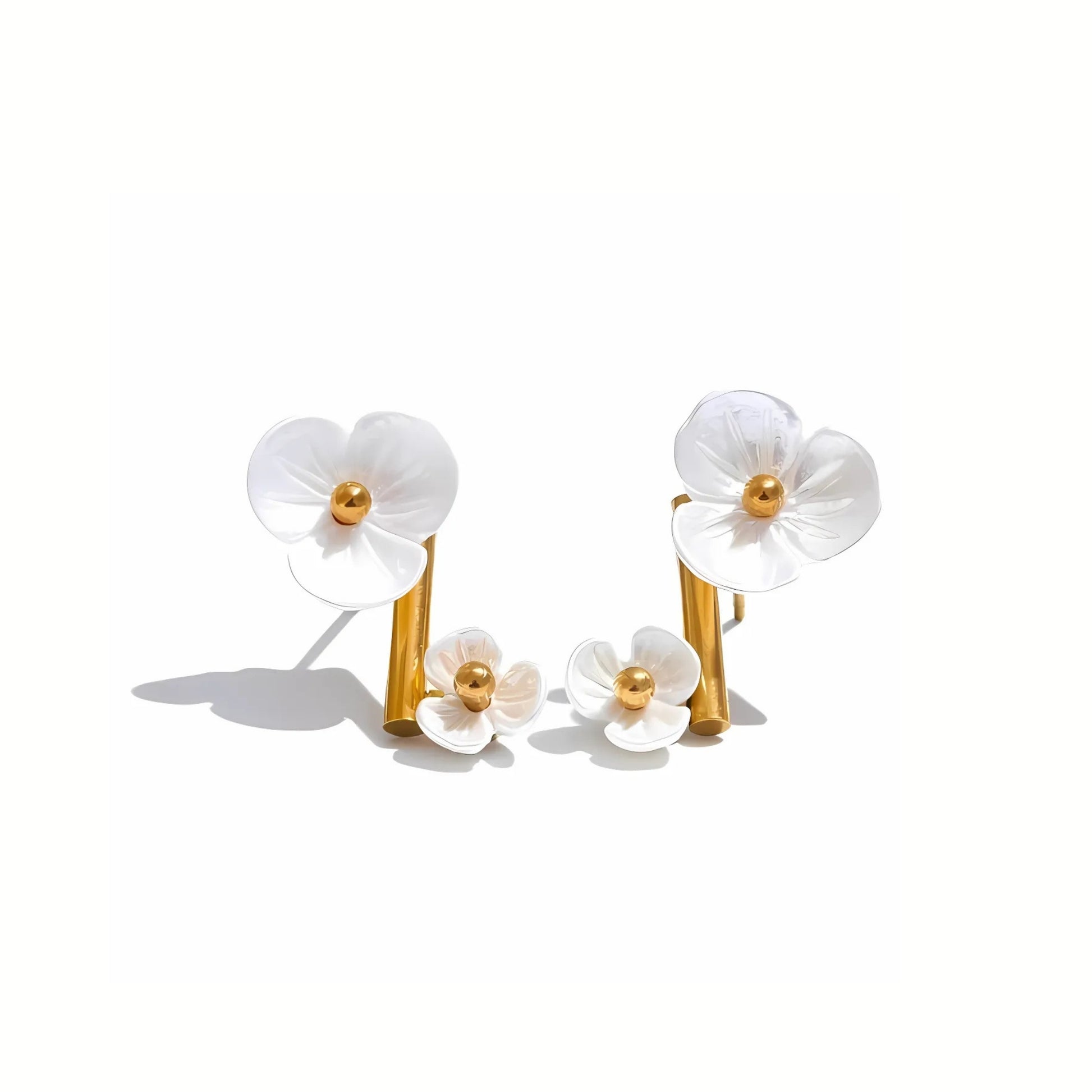 18K Gold Plated Stainless Steel Hypoallergenic Waterproof Tarnish Free Waterproof Sweatproof No-Fade Twirling Clover Stud Earrings The Aura