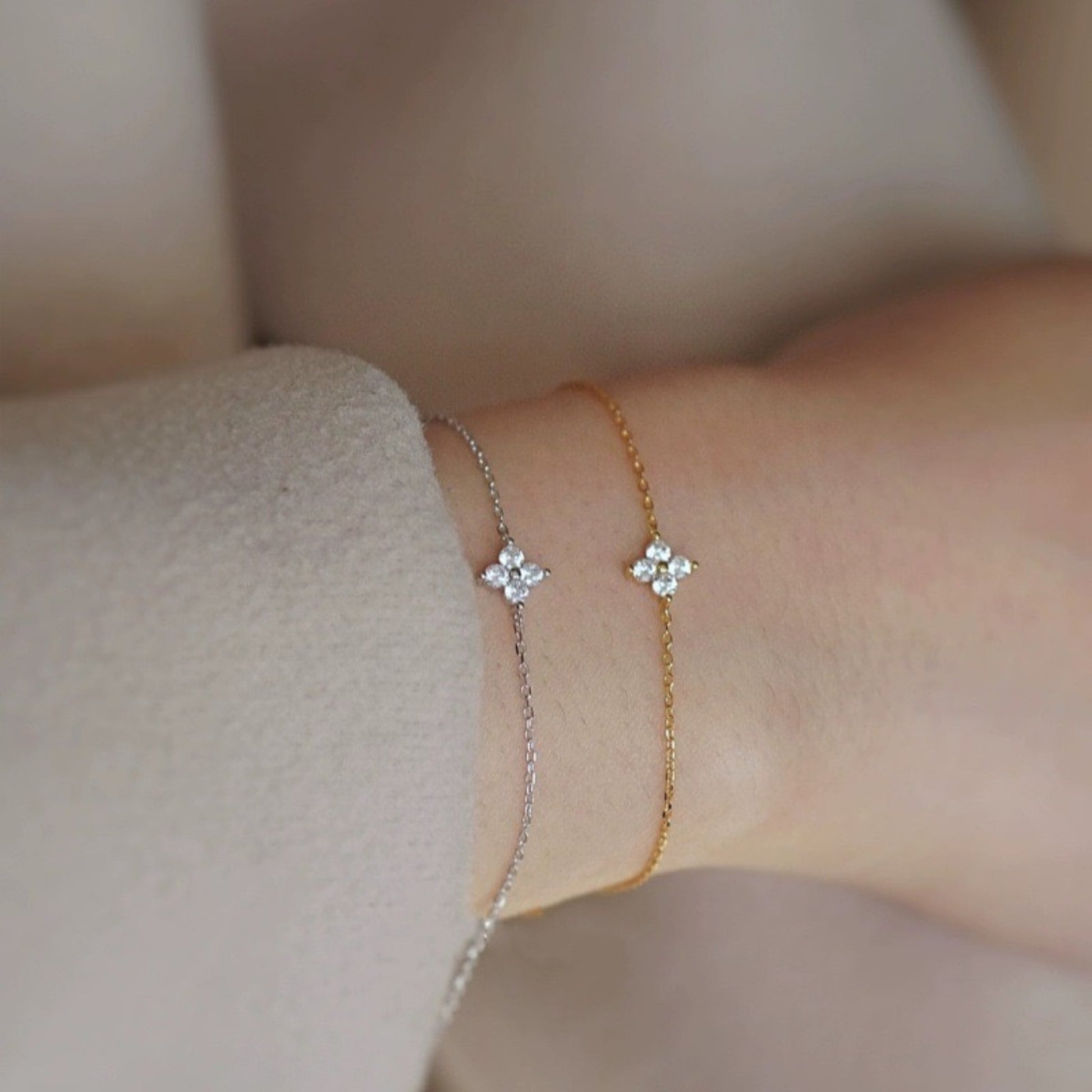 18K Gold Plated Sterling Silver Hypoallergenic Mini Clover Bracelet The Aura