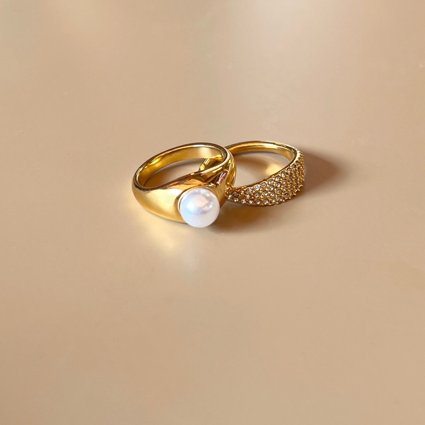Solo Pearl Rings
